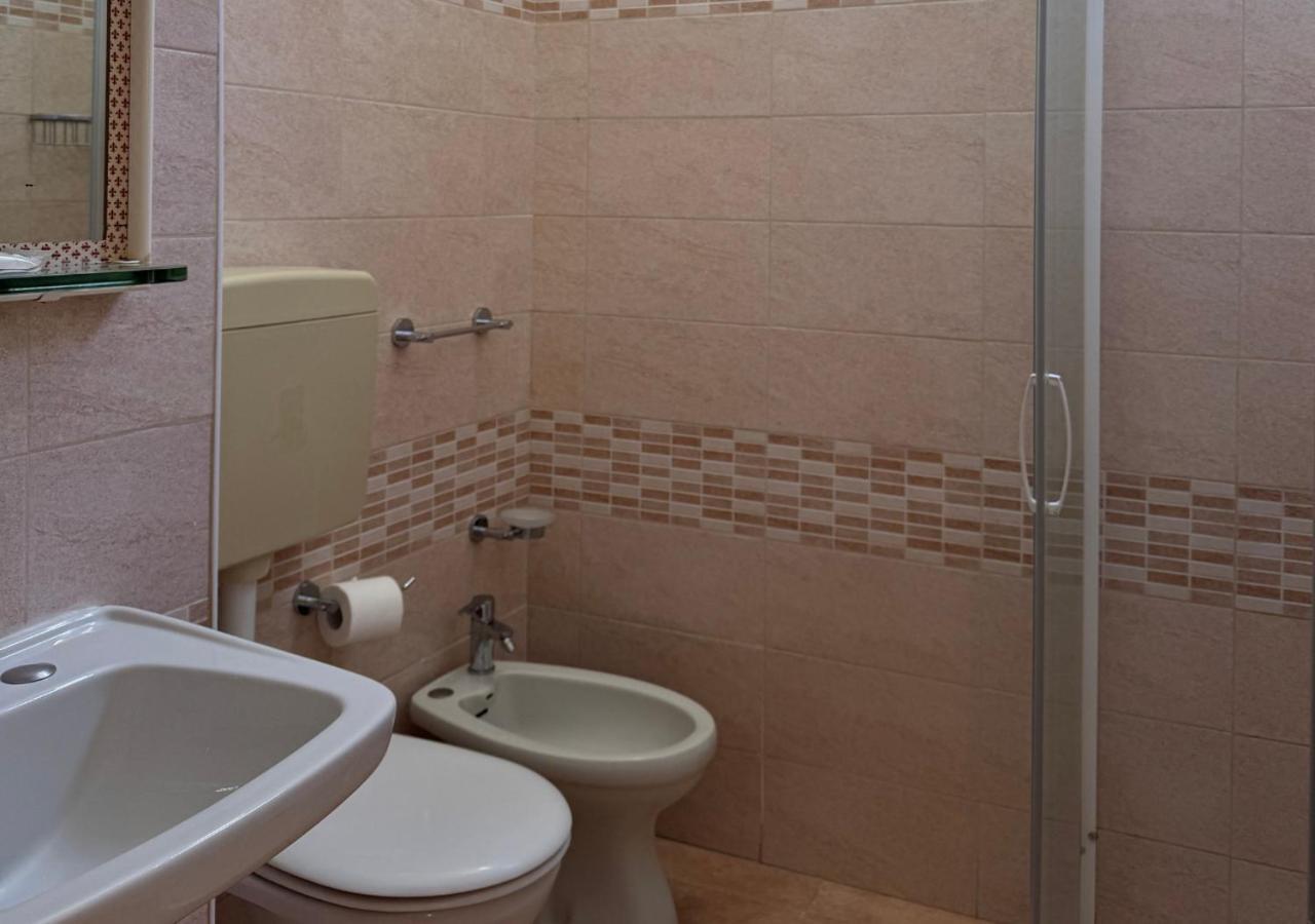 Hotel Riviera Nuova Gestione Cattolica Ngoại thất bức ảnh